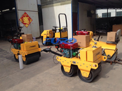福瑞得壓路機(jī)座駕壓路機(jī)、手扶壓路機(jī)準(zhǔn)備發(fā)貨