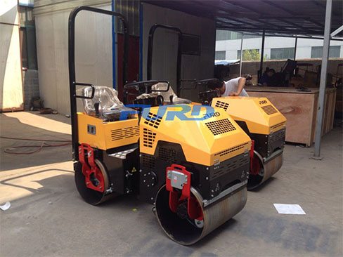 如果座駕壓路機發(fā)動機過熱應(yīng)該怎么做？