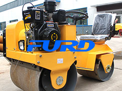 如何處理小型壓路機(jī)水箱漏水問(wèn)題呢？